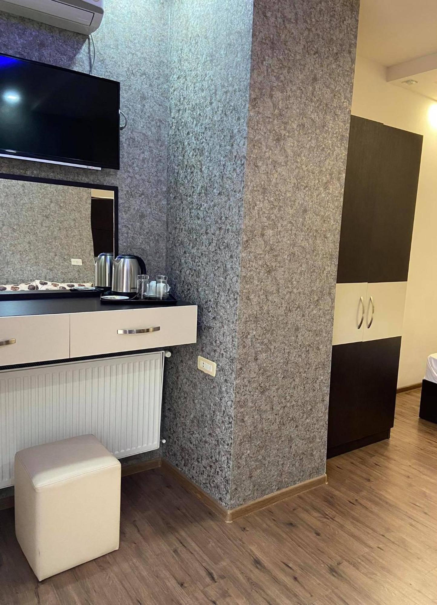 Hotel Premium Armenia Yerevan Exterior foto